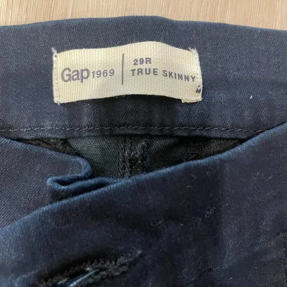 NWT Very Dark Navy GAP True Skinny Jeans - Size 29R - Picture 2 of 5
